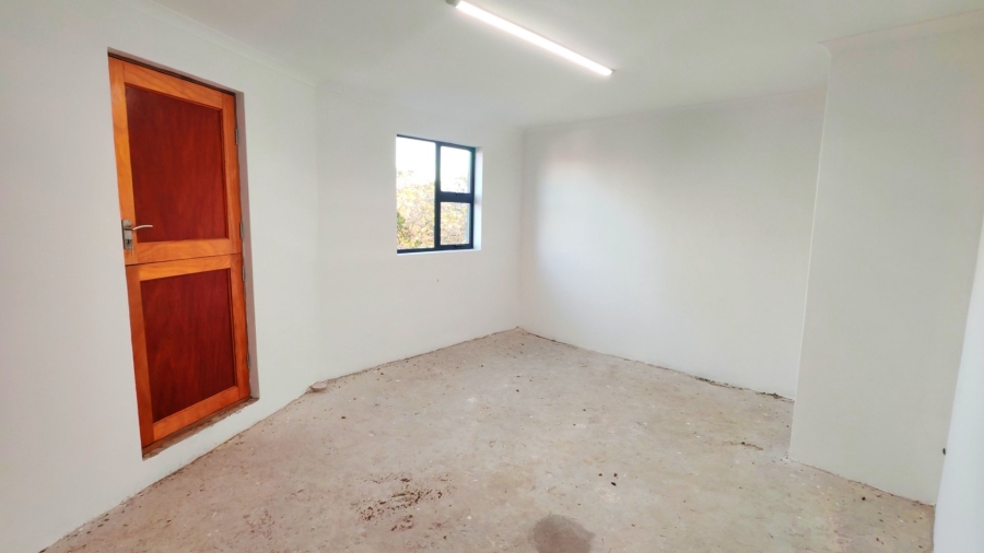 5 Bedroom Property for Sale in Fraaiuitsig Western Cape